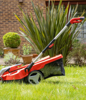 self-propelled-lawn-mowers-market